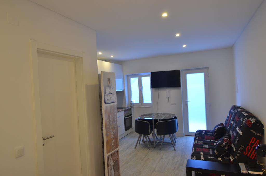 Patios Marias Apartment Setubal